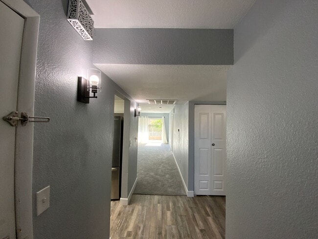 Photo - 2 Bed, 2 Bath, Condo with Pools, Fitness Center & Balcony located in Las Vegas, Nevada.