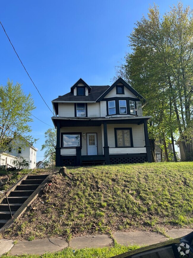 Building Photo - 3 Bedroom NW Canton House for Rent