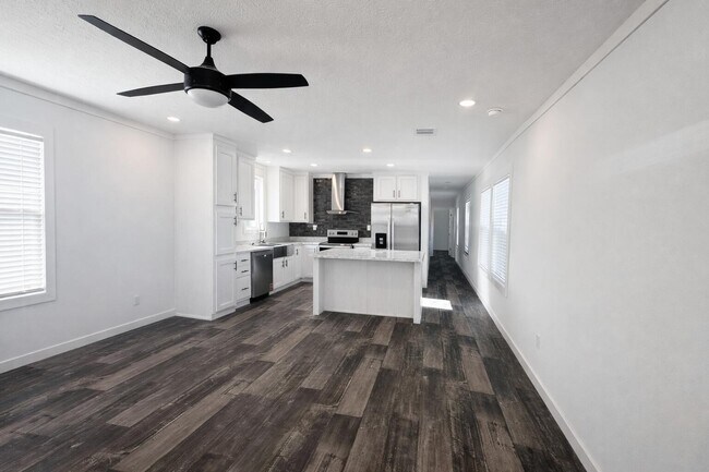 Photo - 161 Donatello Rd