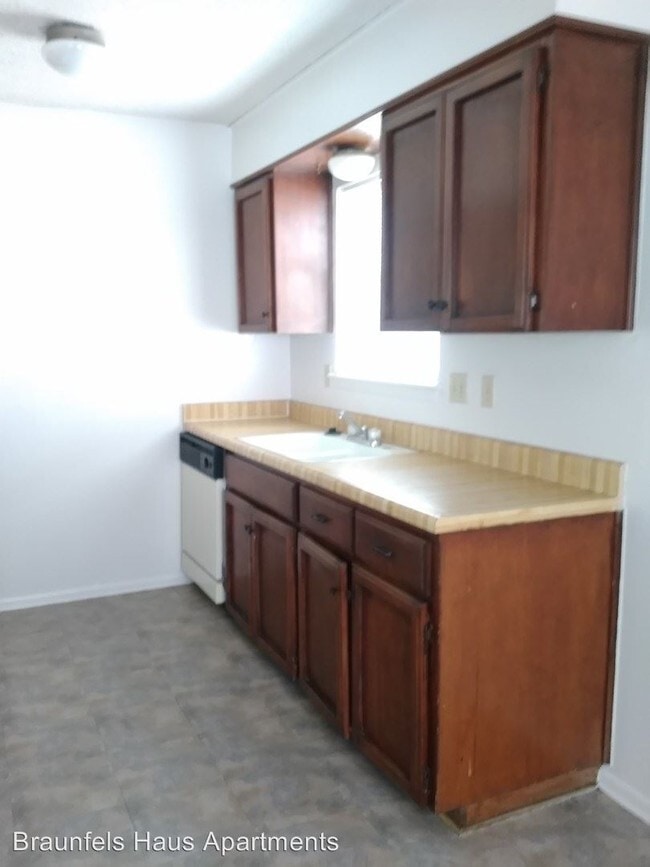 Photo - 1012 Mission Dr Unit APT-D