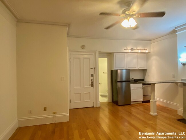 Photo - 82 Charles St Apartments Unit 3