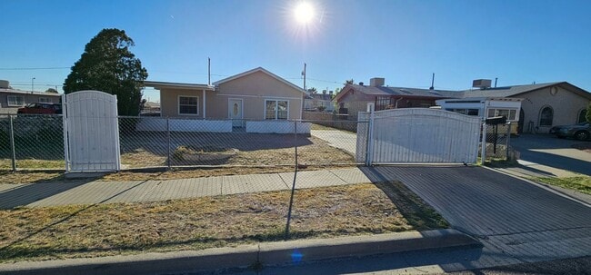 Photo - 8828 Kenneth St Casa