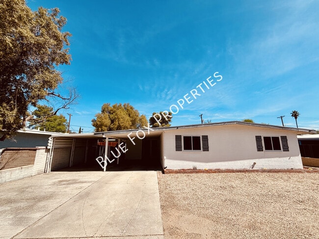 Building Photo - 4355 E Glenn St