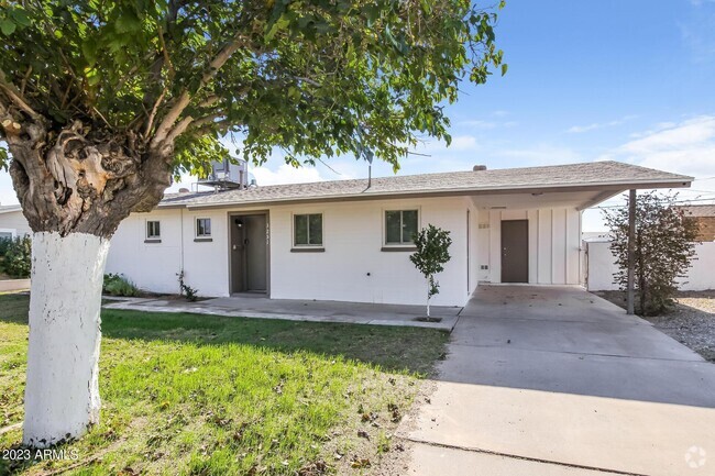 Building Photo - 3251 E Hillery Dr Rental