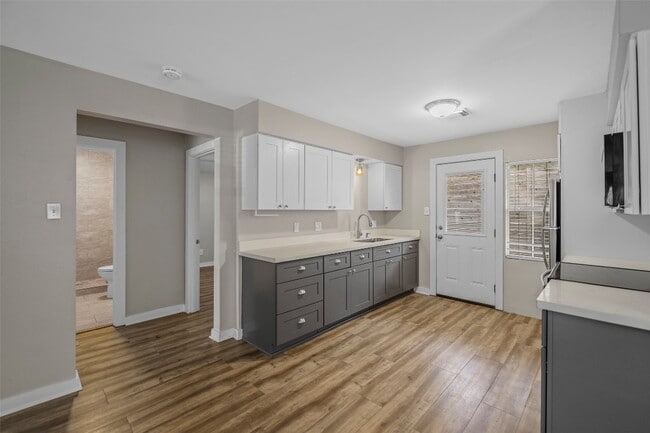 Building Photo - 6918 Irvington Blvd