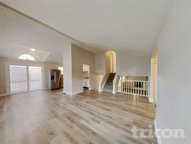 Photo - 7819 Cardinal Cove N