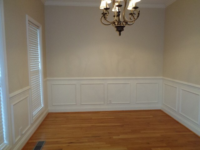 Photo - 2406 Adelaide Dr