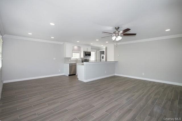 Photo - 146 Montauk Hwy