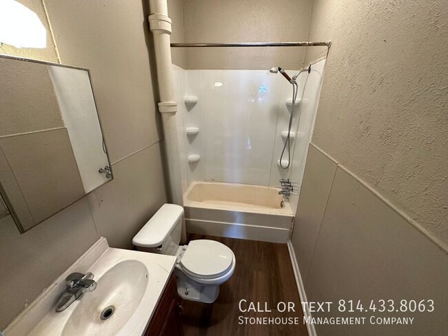 Photo - 613 E 13th St Unit Apartment 3