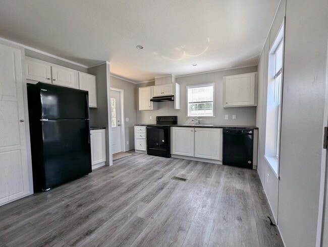 Photo - 3170 Orchard Lake Rd