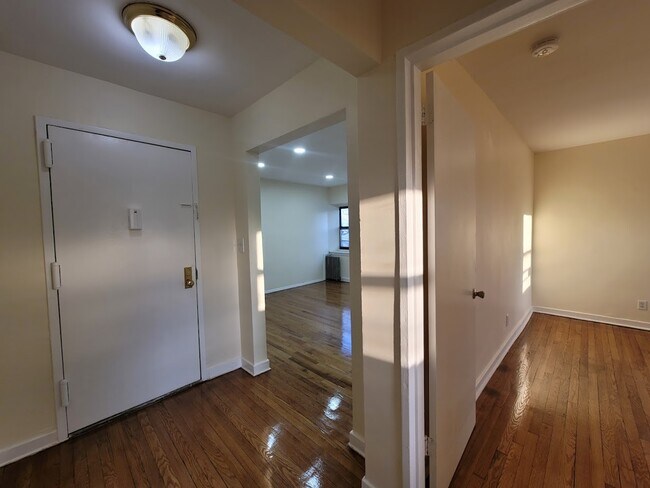 Photo - 365 Schley St