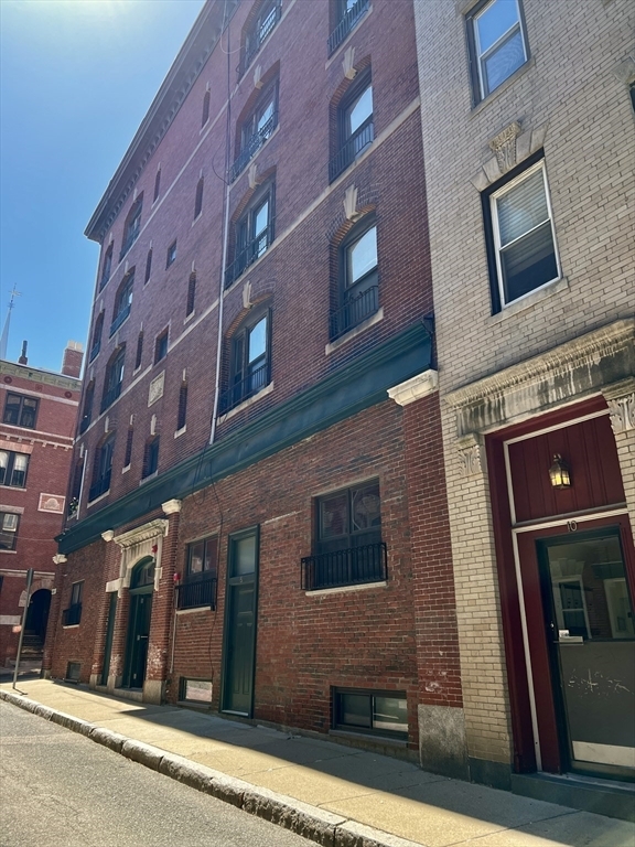Photo - 10 Henchman St Apartments Unit 3