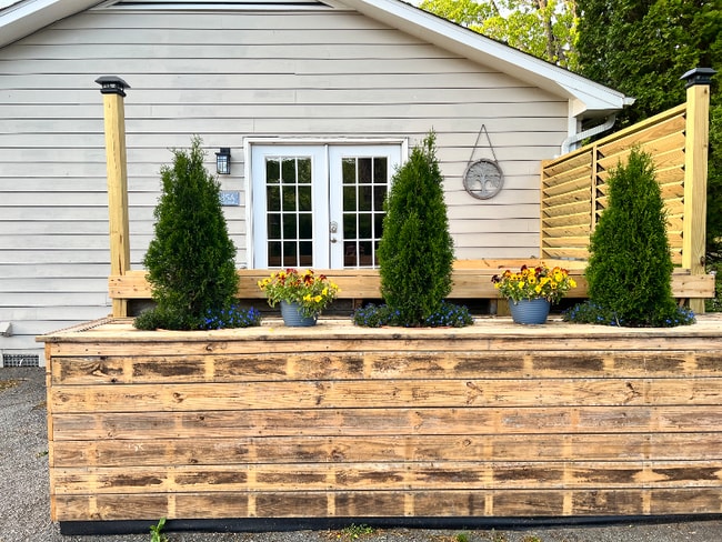 Building Photo - 535 Willow Rd