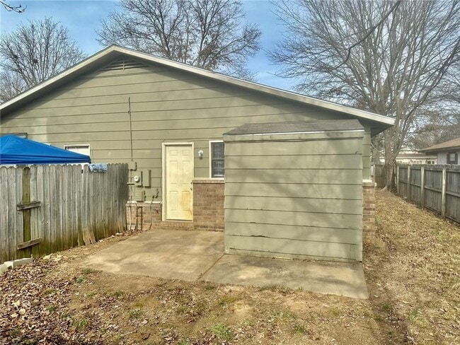 Photo - 1909 Cypress Pl