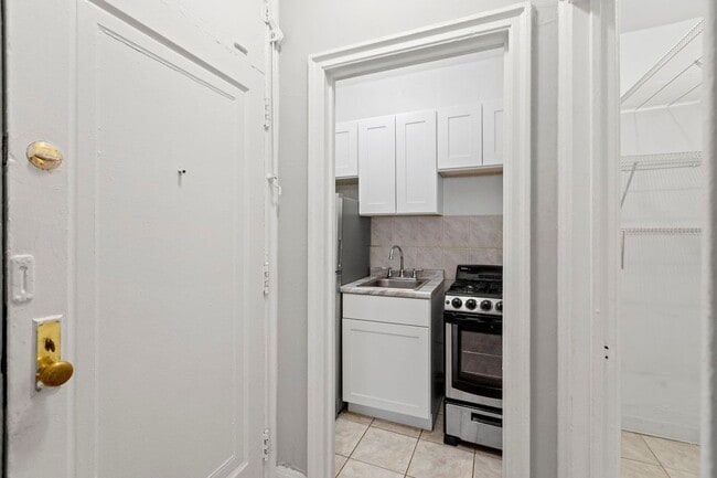 Photo - 434 W Wellington Ave Unit 404