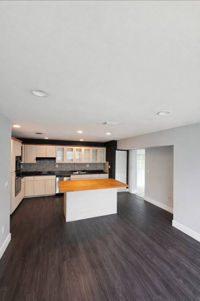 Photo - 3216 SW 23rd Terrace