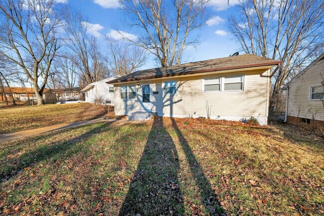 Photo - Spacious 3-Bedroom Home for Rent – Section 8 Welcome!