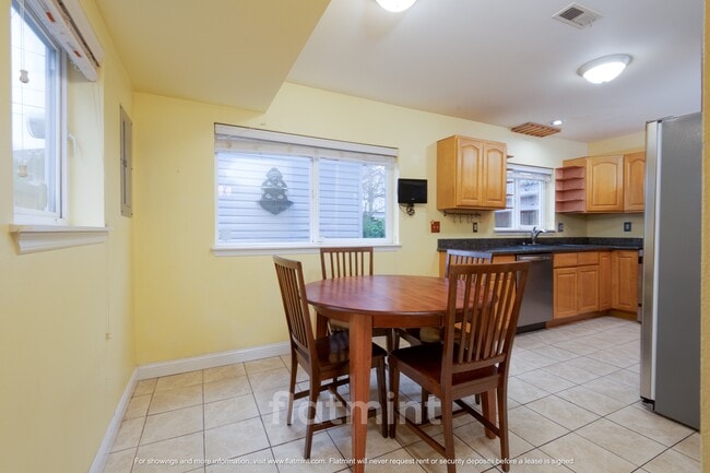 Photo - 1728 26th Ave S