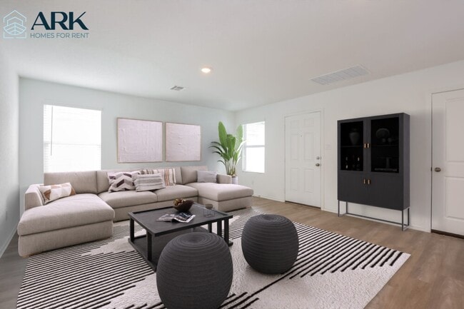 Photo - 13811 Weir Pl