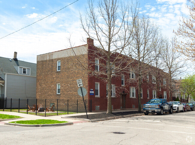 Building Photo - 2641 W George St Rental