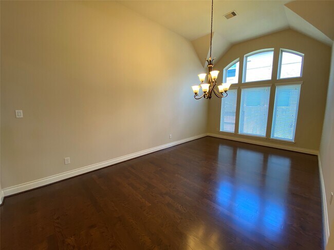 Photo - 5922 Solara Ledge Ln