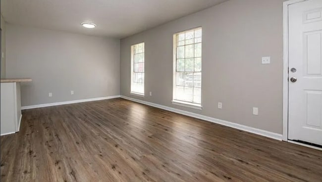 Photo - 1903 18th Pl N