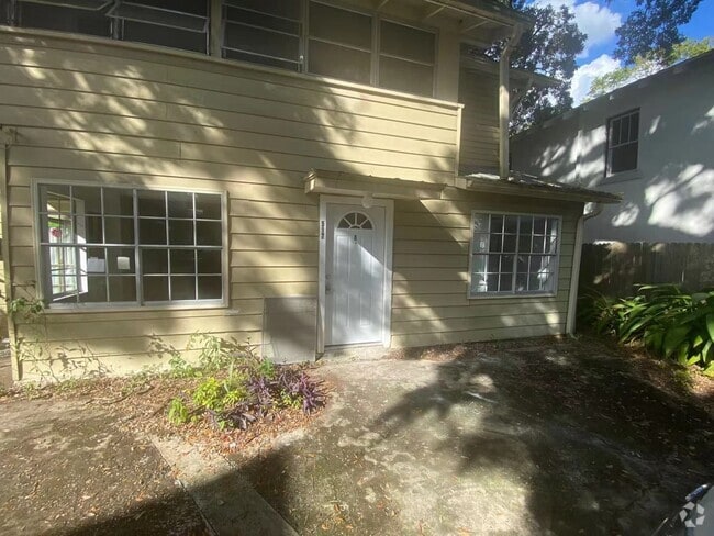 Building Photo - 511ELS513ELS515ELS517ELS517ELA(50) Unit 517 E Livingston A Rental