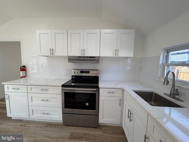 Photo - 226 Outlook Blvd