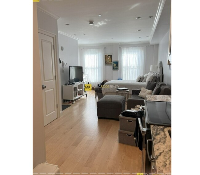 Photo - 296 Beacon St Unit 3