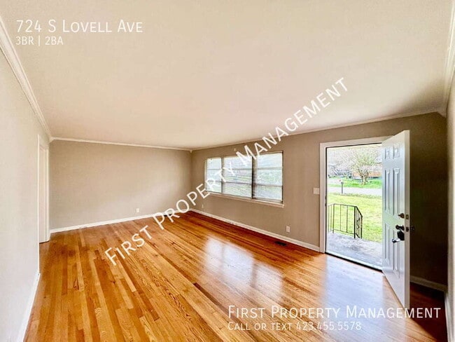 Photo - 724 S Lovell Ave