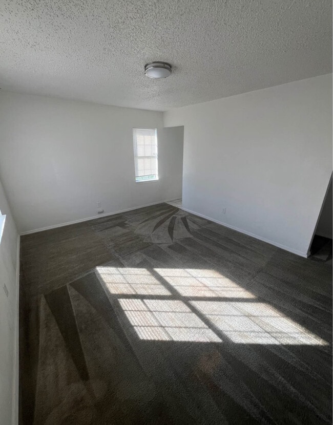 Photo - 3101 NE 14th St