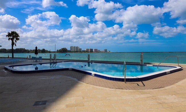 Photo - 440 S Gulfview Blvd Unidad 1105