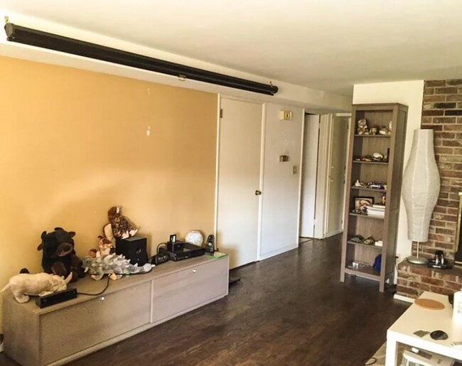 Photo - 5208 Sand Point Way NE