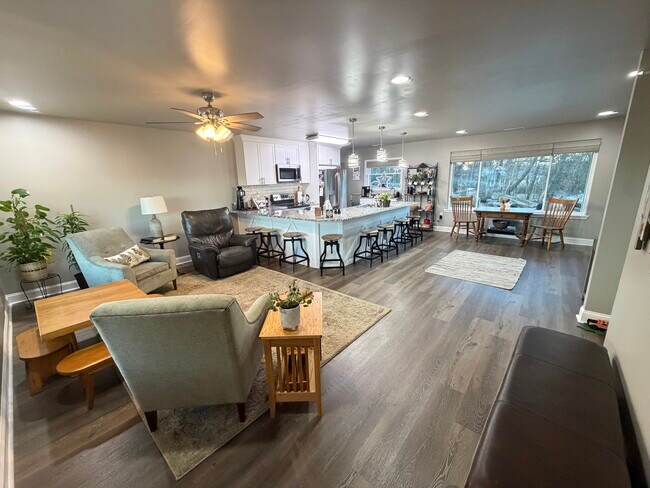 10264 Pleasant View Dr