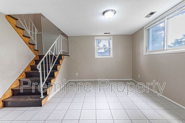 Photo - 9608 Ditman Way