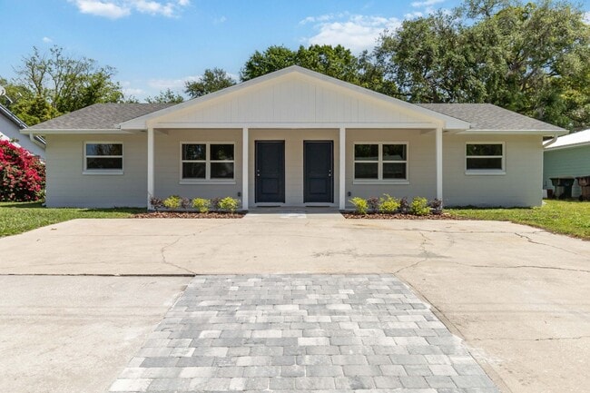 217 Montana Ave