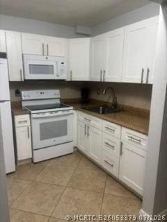 Photo - 600 Village Green Ct Unit 220
