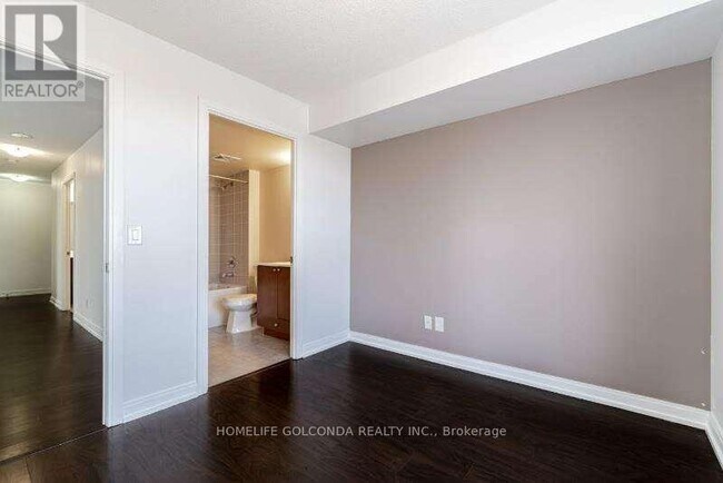 Photo - 151 Village Green Square Unit 2402