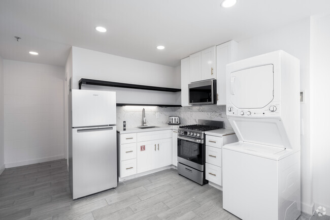 Building Photo - Studios On Fourth Rental