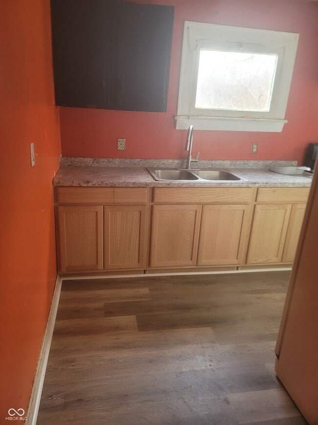 Photo - 3313 W 9th St