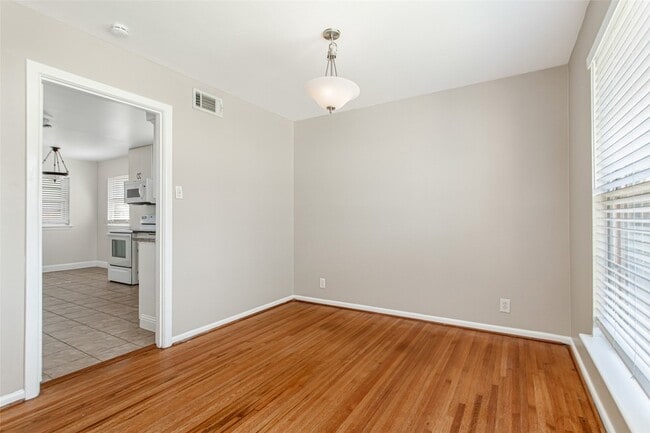 Photo - 1830 Viewcrest Dr
