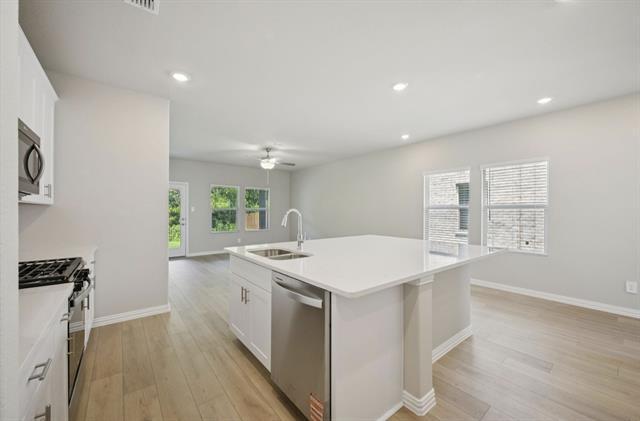 Photo - 518 Clover Crk Dr