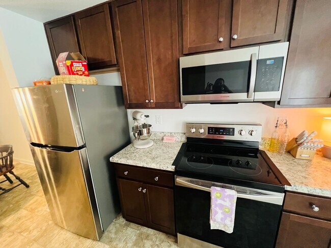 Photo - 1946 Kennington Park Rd