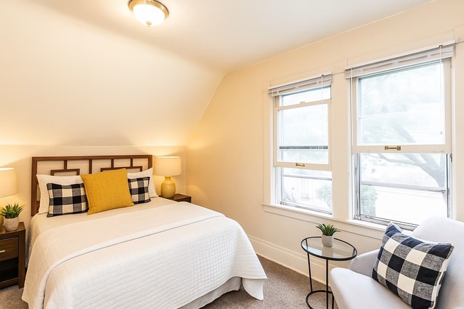 Photo - 3374 S Indiana Ave Unit 3374A