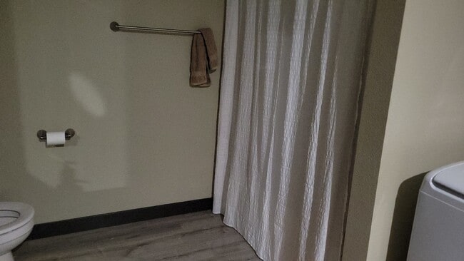 Photo - 5 Bed 3 Bath close to UWEC, bike trails, C... Unit 2