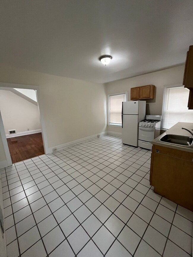 Photo - 3521 Clifton Ave Unidad 3521 #3