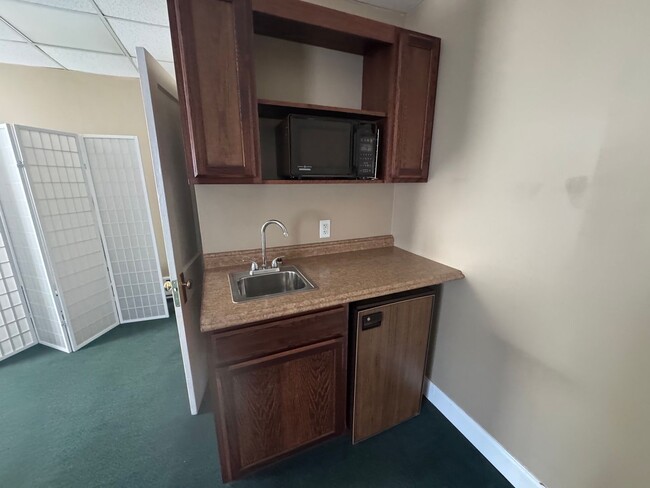 Photo - 115 E Broad St Unidad Office 2