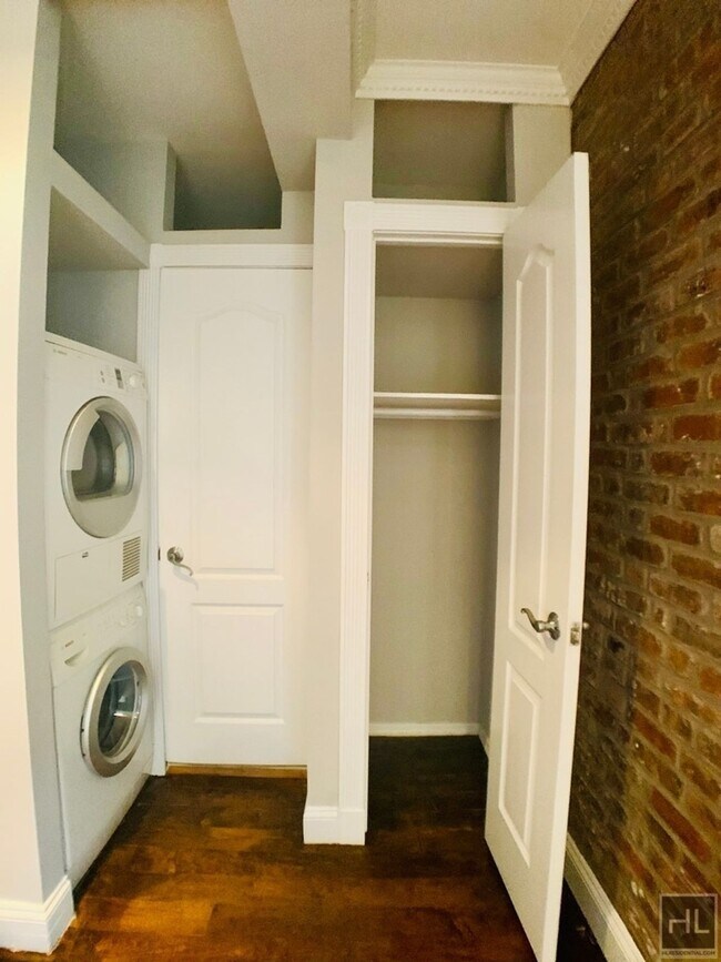 Photo - Mott Street Unit 9