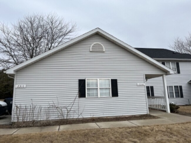 Photo - 2310 Valley Rd