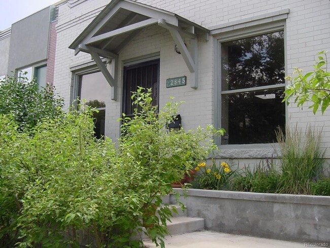 Photo - 2854 Umatilla St